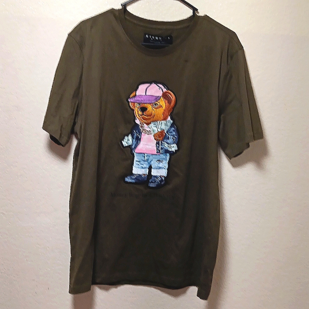 Nwt Graphic embroider  t-shirt